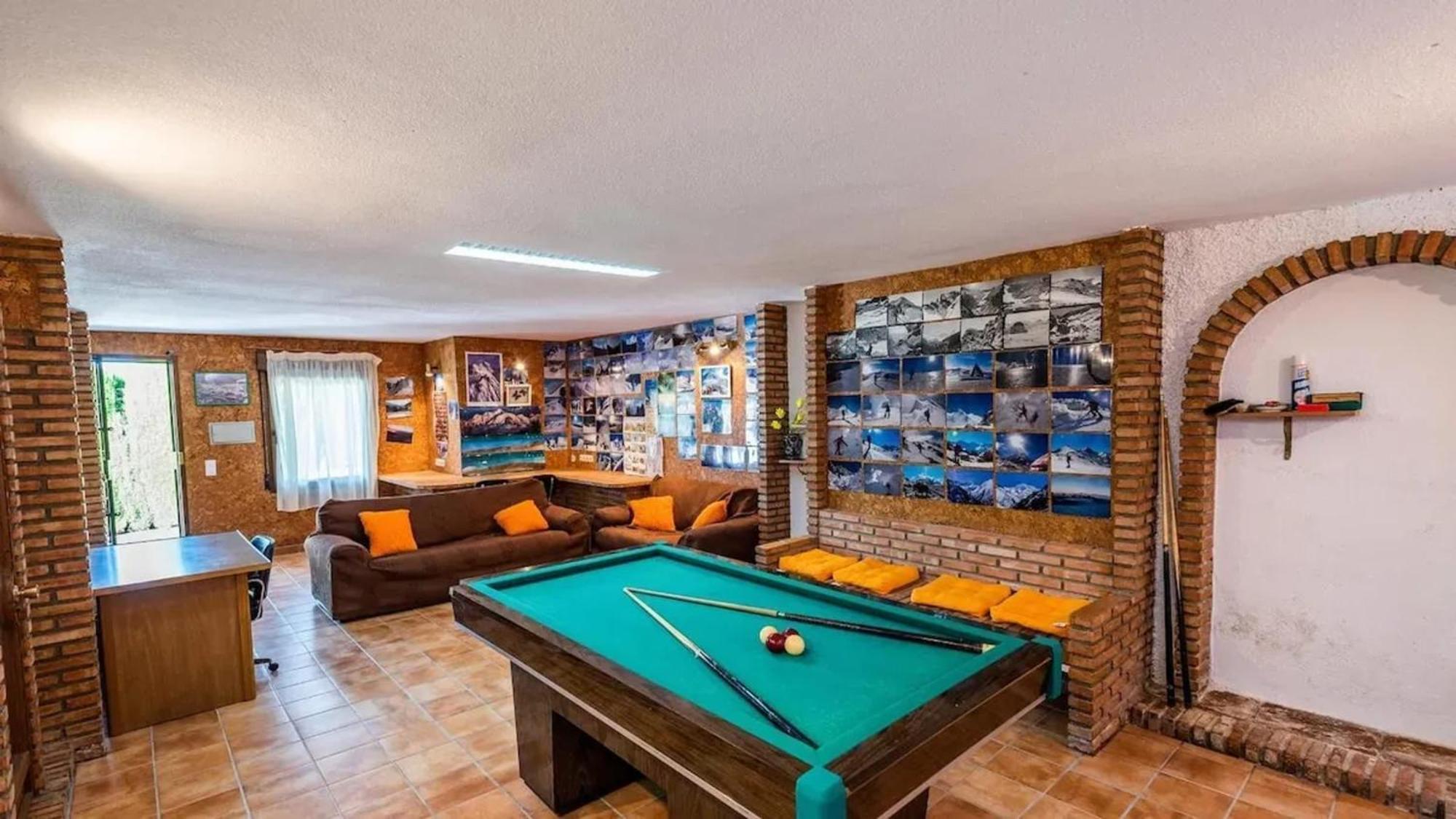 Spacious Villa With Private Pool In מונאצ'יל מראה חיצוני תמונה